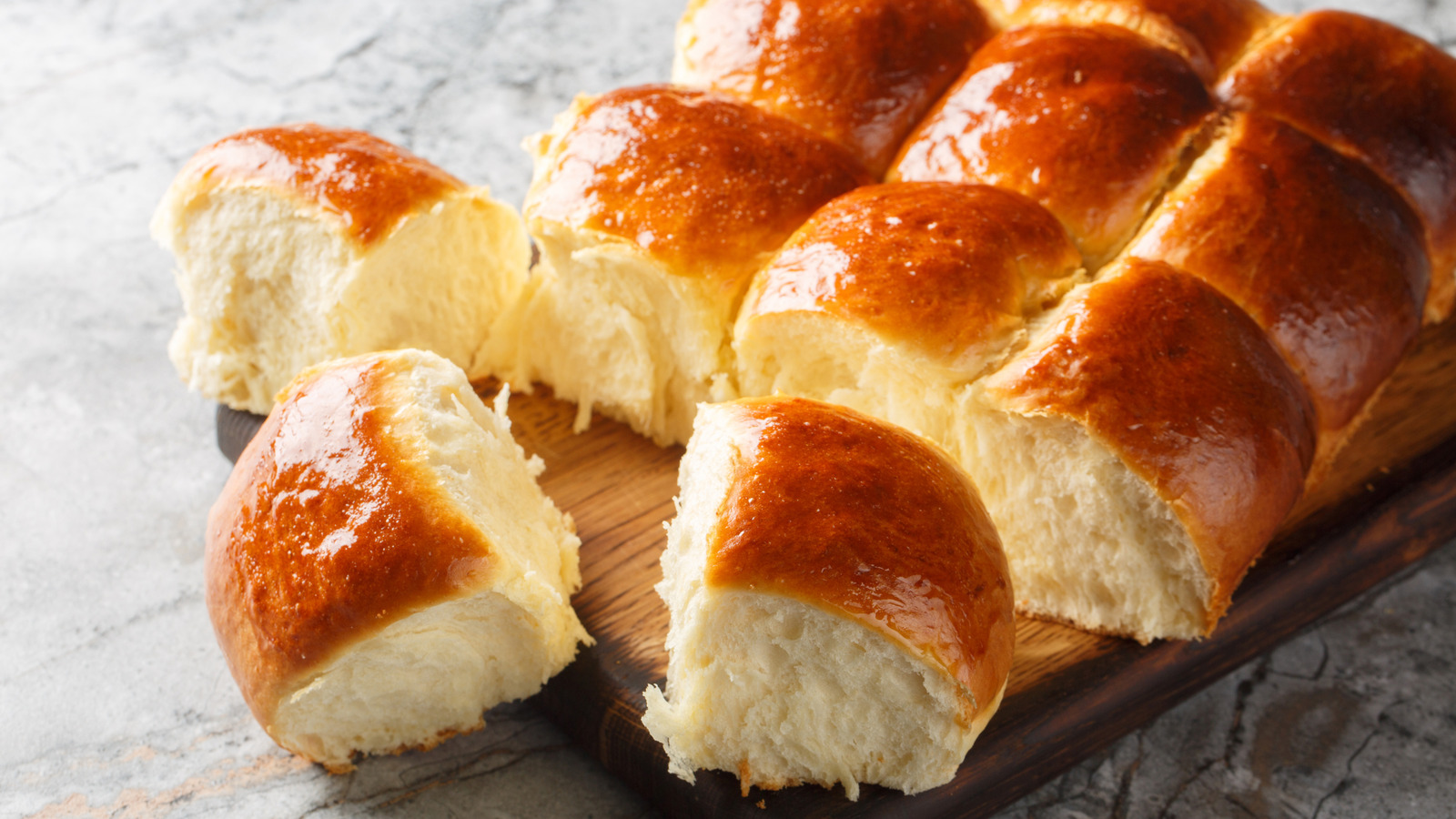 The Dreamy Filling Your Hawaiian Roll French Toast Deserves