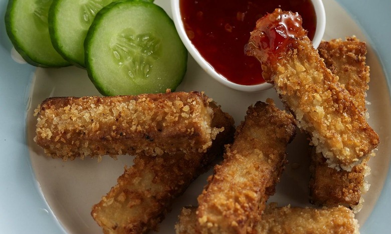 Crispy Tofu Bites with Sweet Chile Sauce