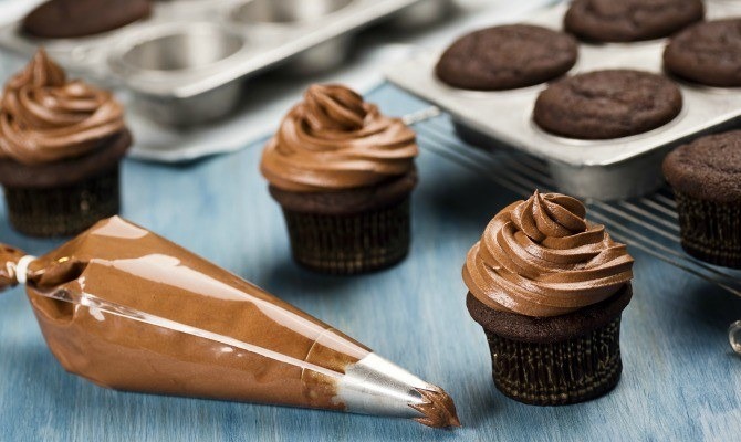 Cupcake Stands, Boxes, and Toppers: All Your Cupcake Necessities