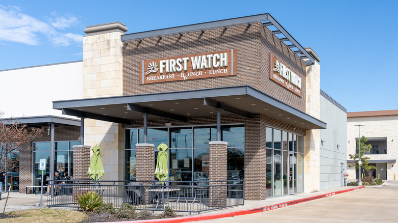 First Watch restaurant exterior