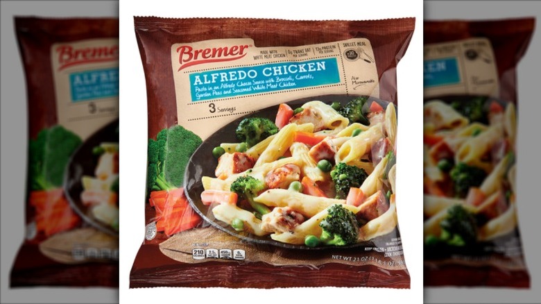 A bag of Bremer Alfredo Chicken Skillet