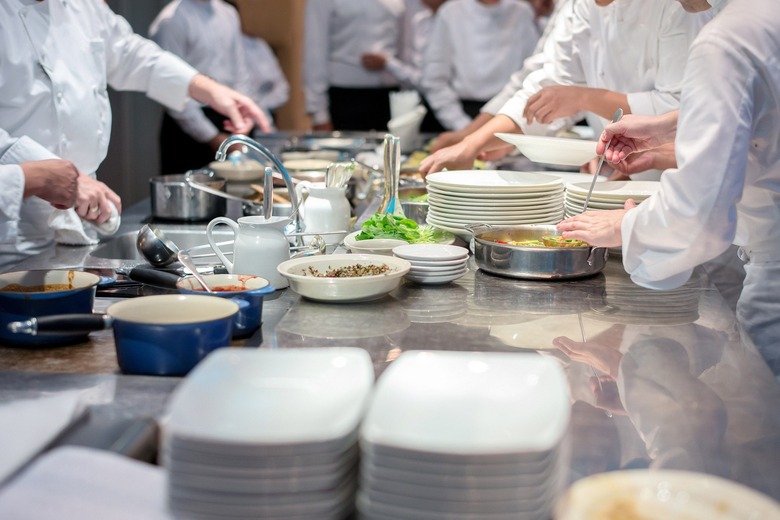 De Gustibus Continues Its Cooking School Legacy With New, Innovative Programming 