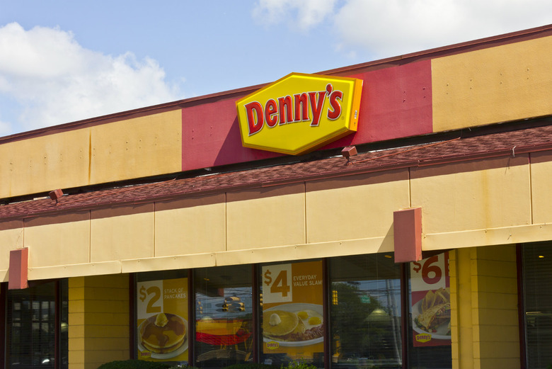 Denny's opens Las Vegas wedding chapel 