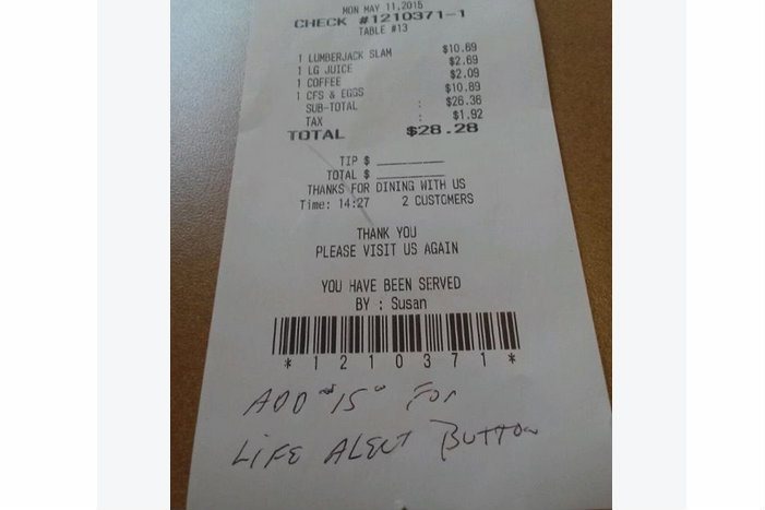 Denny's Manager Writes 'Add $15 for Life Alert Button' on Choking Patron's Receipt 