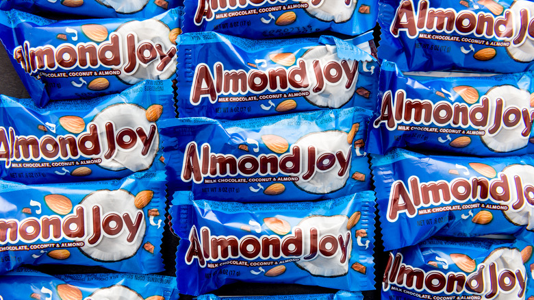 many almond joy bars