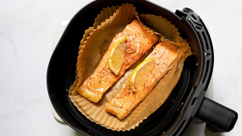air fryer salmon uneven cooking comparison