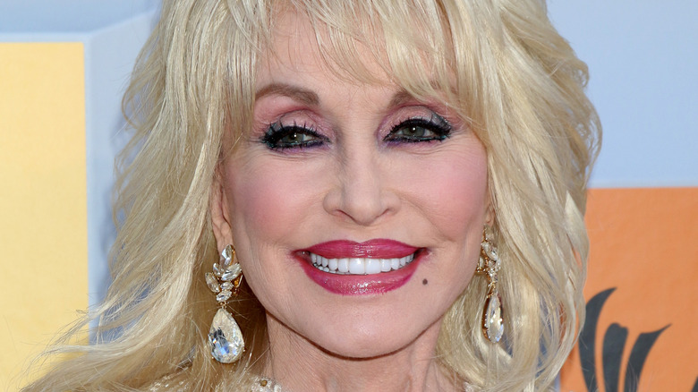 dolly parton smiling