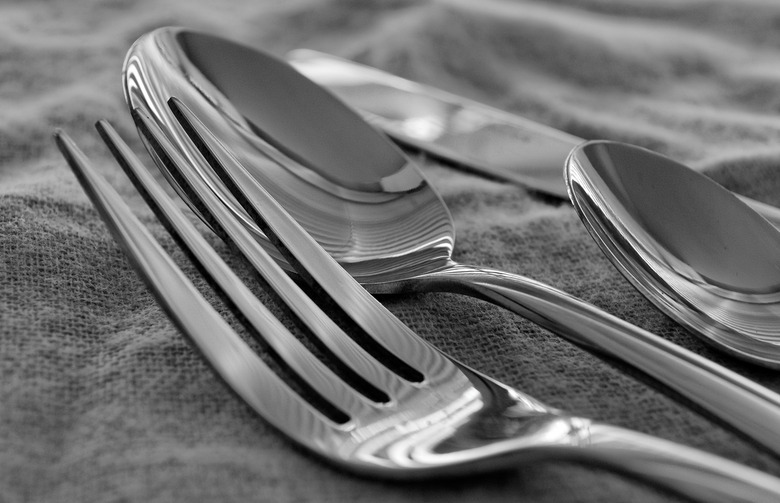 Using or Not Using Cutlery