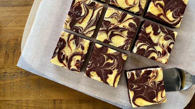Birdseye of swirled brownies 