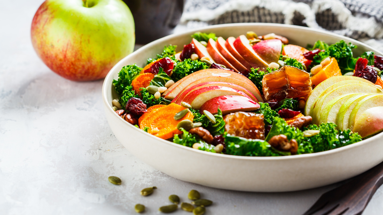 Drizzle Honey Apple Dressing On Your Salad For A Sweet Fall Touch - Vimarsana News