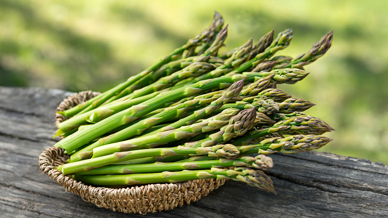 DryCharring Is The Best Method For Cooking Asparagus. Here's Why
