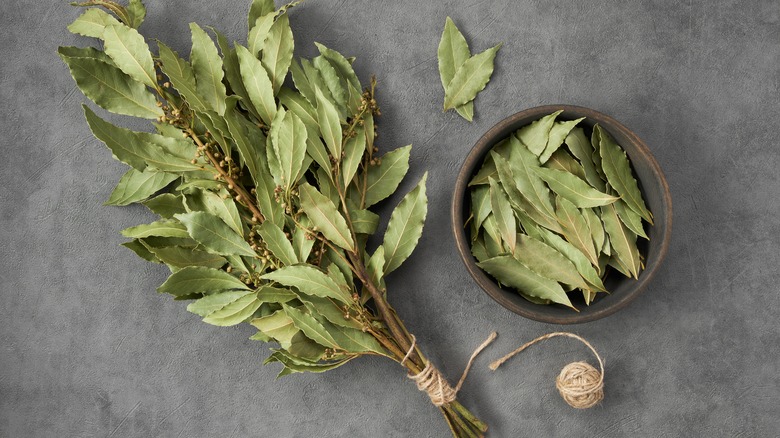 Bay leaves