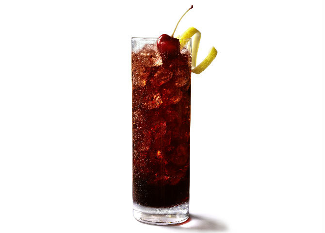 Rum and Coke Recipe - Cocktails & Drinks