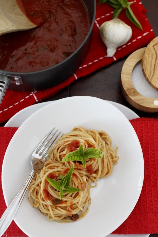 Spaghetti with Tomato Sauce 