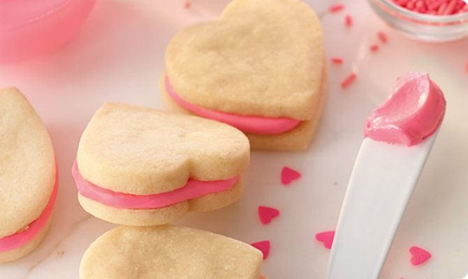 Easy Valentine Sandwich Cookies