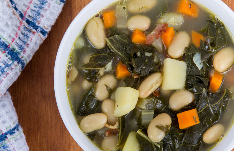 Kale and Cannellini Bean Soup