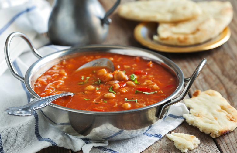 Quick Tomato Soup with Kale and Chickpeas