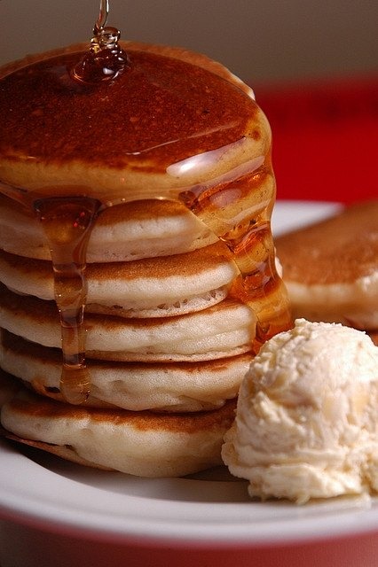 Eggnog Plus Bisquick Equals Mind-Blowing Pancakes