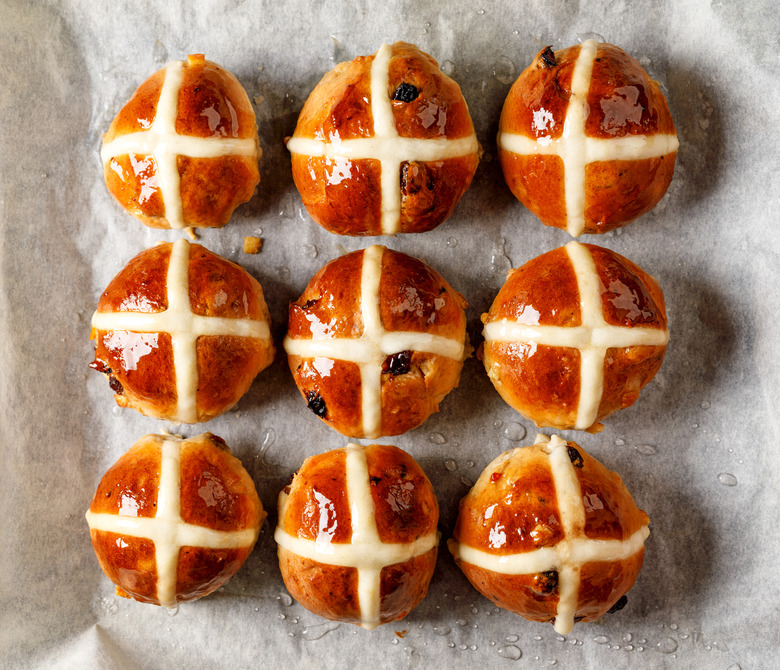 Easy Hot Cross Buns