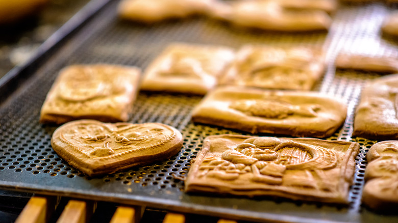 Freshly baked Toruń gingerbread
