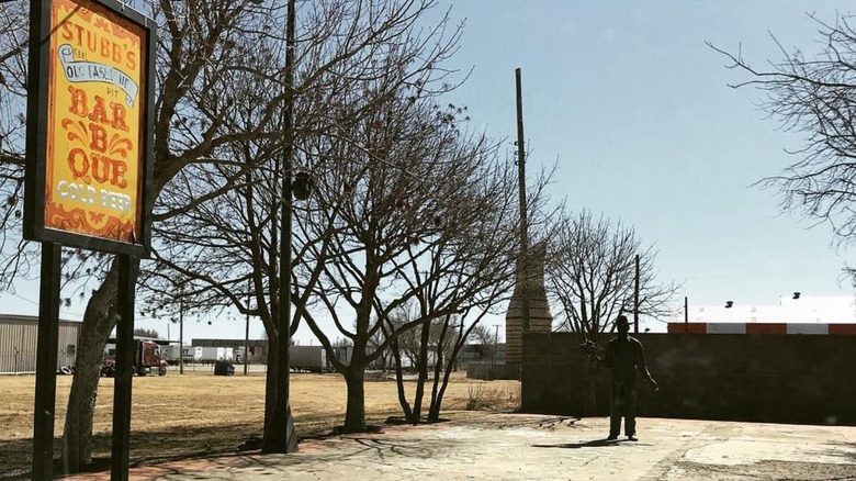 Stubb's sign statue Lubbock