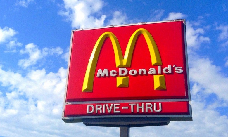 Expect Your McDonald's Drive-Thru Wait to Increase 'a Couple Seconds' as Company Revamps Pick-Up Method