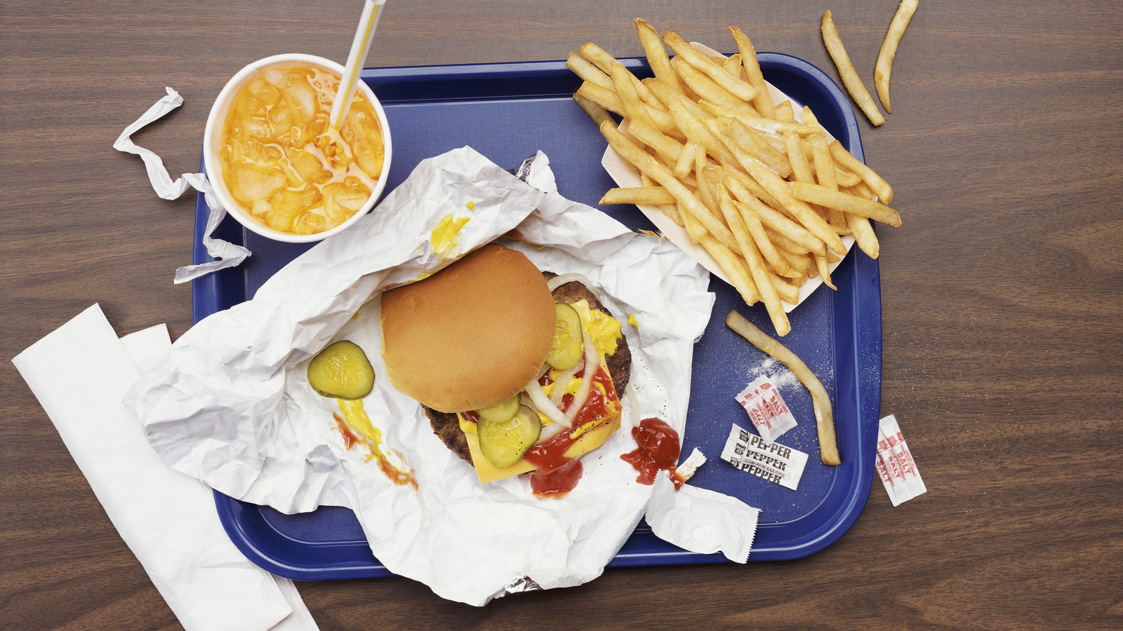 Focus: U.S. fast-food chains cut discounts, push pricy meals post-pandemic