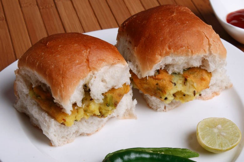 Goli Vada Pav (India)