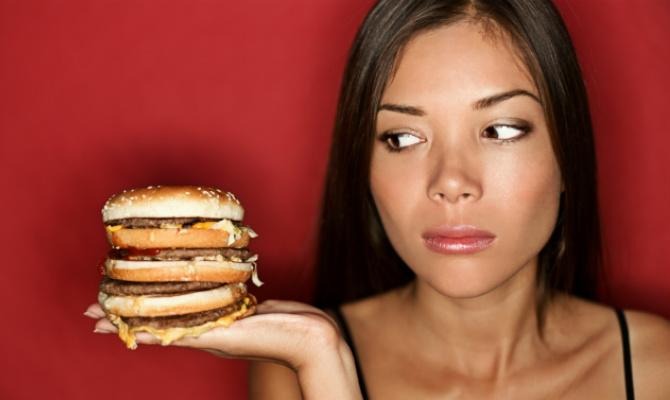 Fatty Food Consumption Could Increase Mental Illness Risk, Research Says