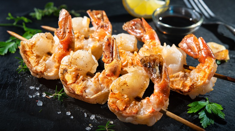 Skewer of lightly fried shrimp 