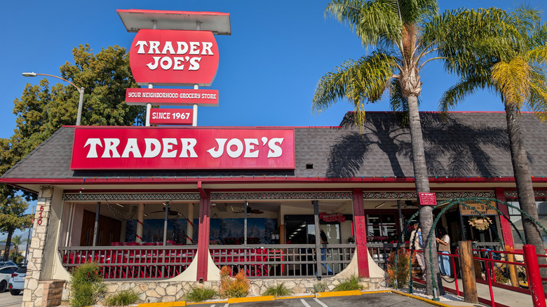 The first Trader Joe's in Pasadena, CA