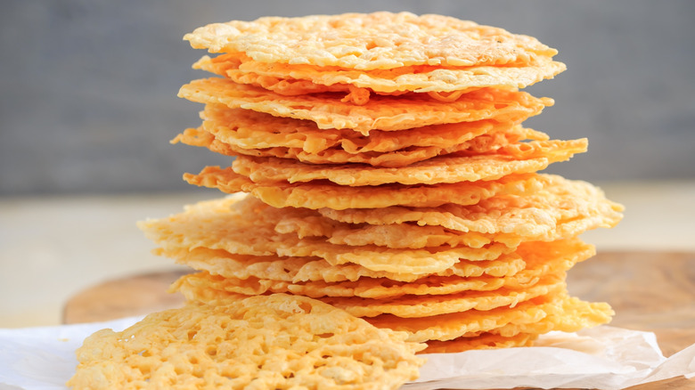 Parmesan cheese crackers