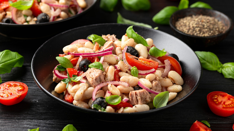 White beans in salad