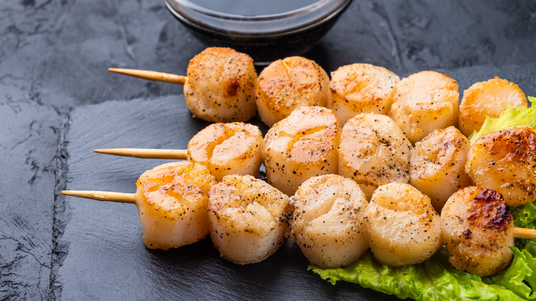 cooked scallops on skewers