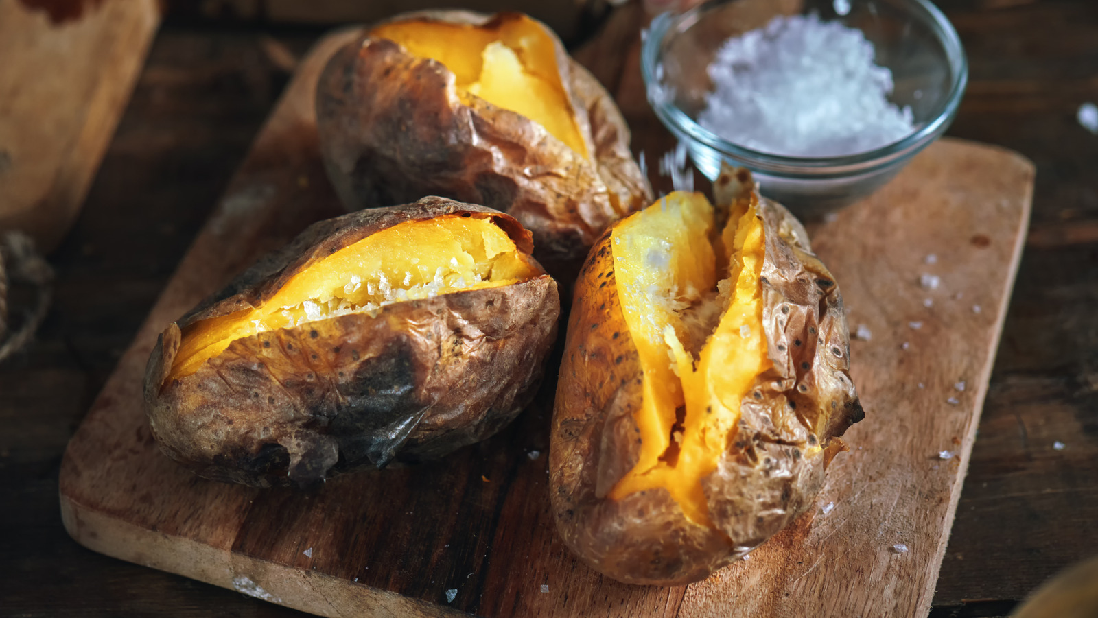 For Soft And Fluffy Baked Potatoes, Throw Them In The Slow Cooker