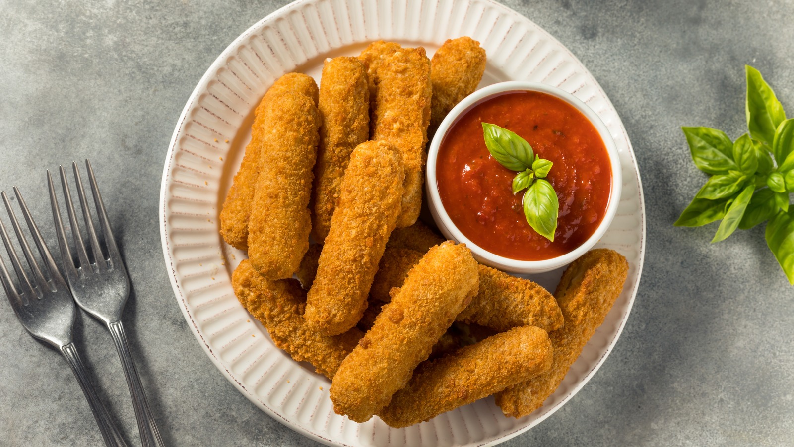 For The Best Homemade Mozzarella Sticks, The Freezer Is Your Secret Weapon Best mozzarella cheese sticks