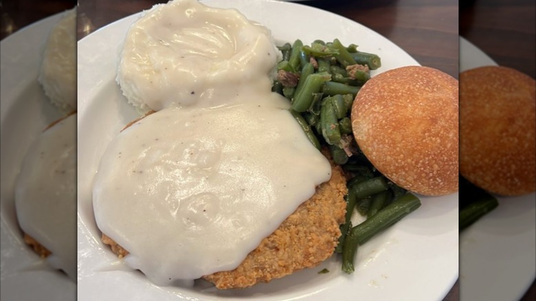 Bob Evans country-fried steak, with green beans, mashed potatoes, and a dinner roll
