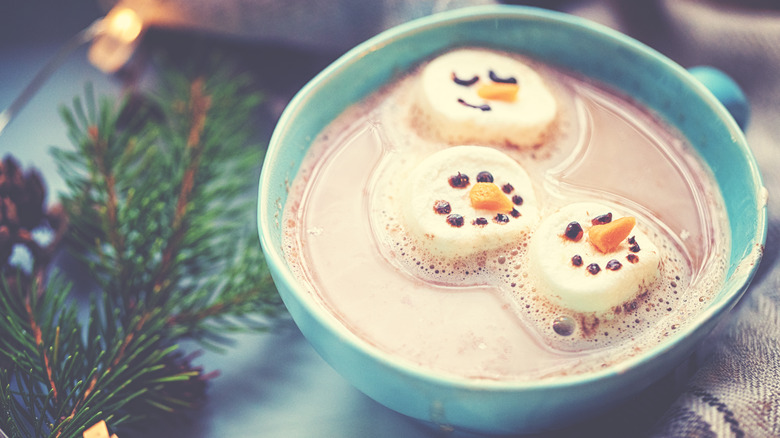 snowman marshmallows in hot cocoa mug
