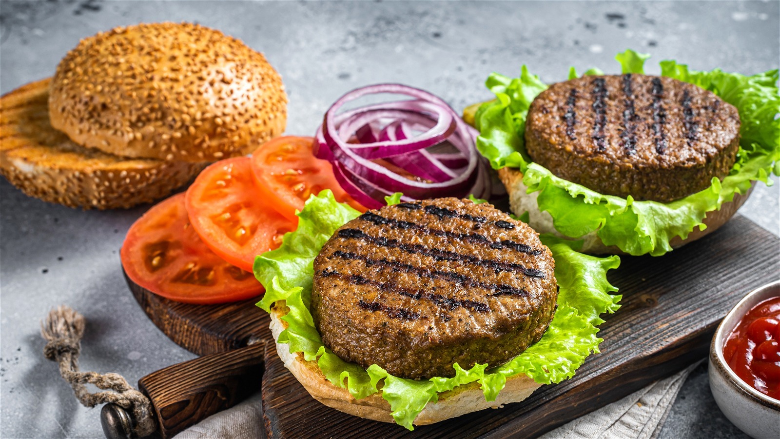 Get Perfectly Shaped Burger Patties From One Simple Household Item
