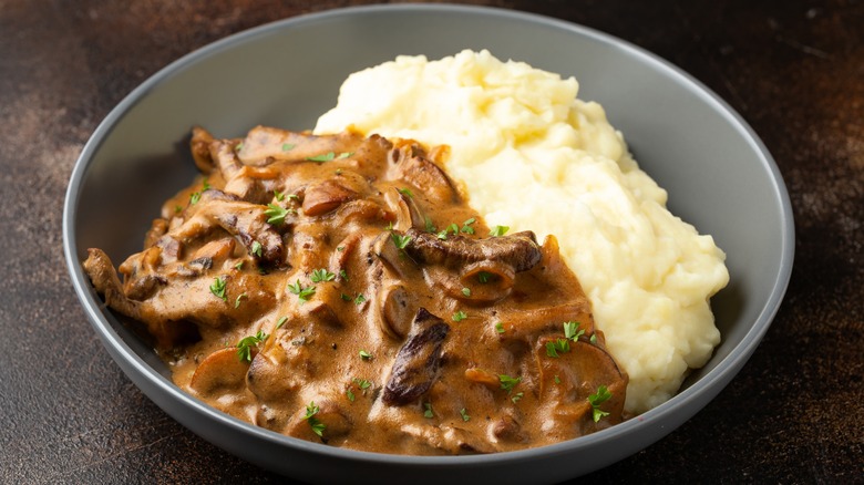 Stewed beef with mashed potatoes