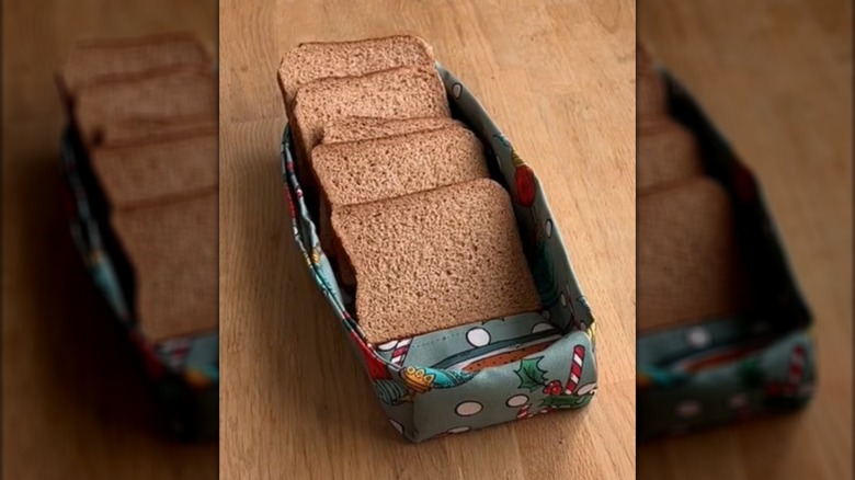 Tea towel bread basket