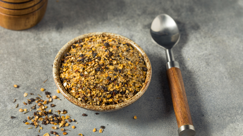 A DIY dry rub in a bowl