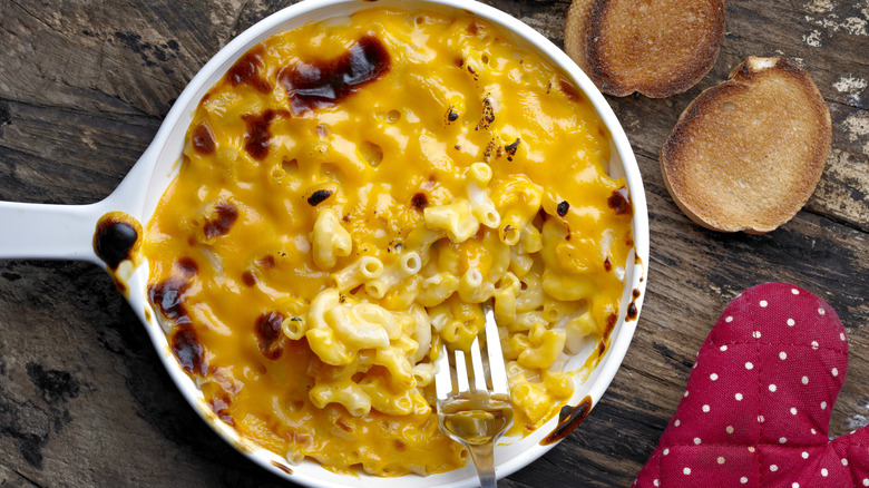 Baked macaroni and cheese