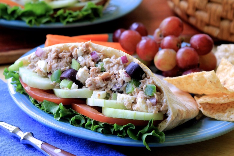 Greek Tuna Pita Pockets