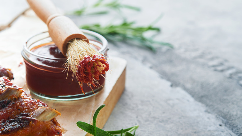 Barbecue sauce with brush
