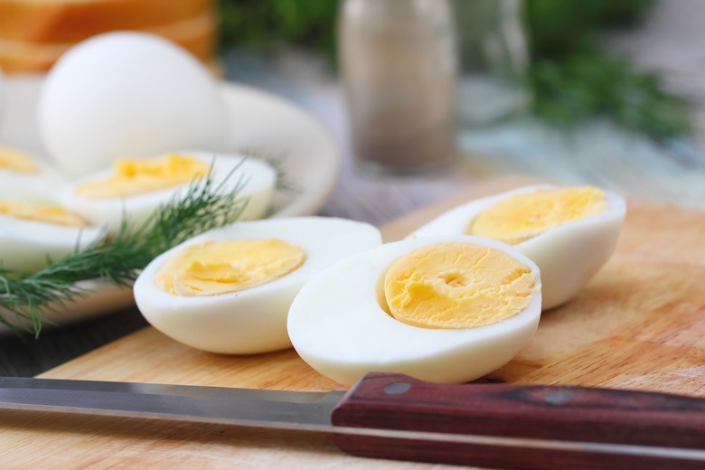 hard-boiled egg hack