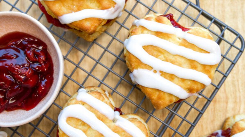 Hardee's cherry biscuits on rach