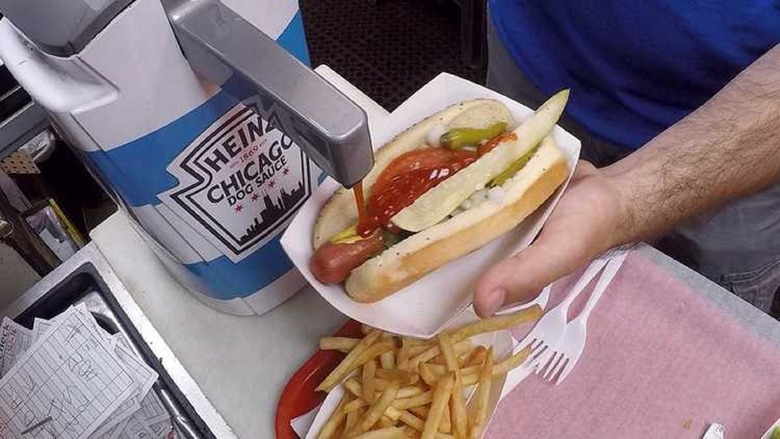 Chicago hot dog