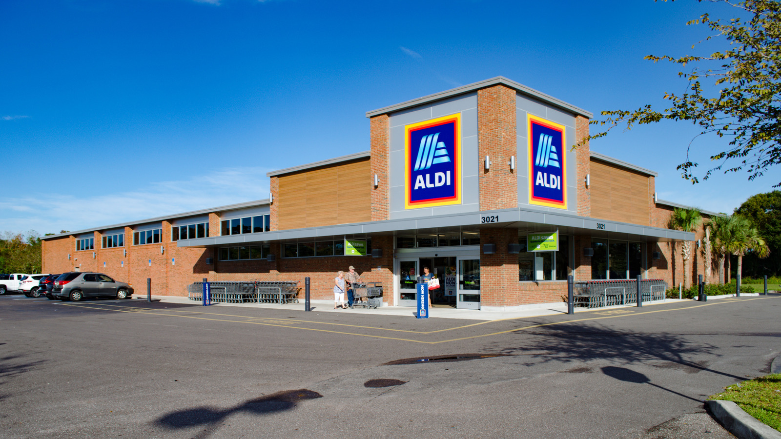 Here Are The 12 Best Wines You Can Buy At Aldi