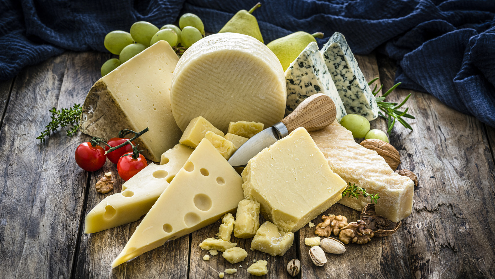 Here's How Long You Can Leave Your Cheeseboard Out Before It's Unsafe